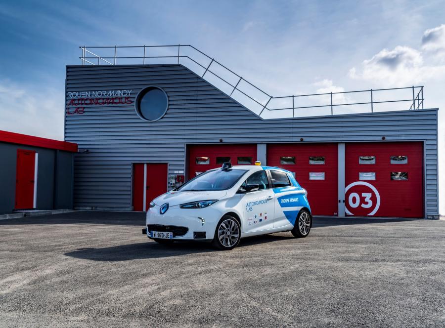  Renault Zoe Robot Taxi Experimentation Vehicle 2018 года  (фото 3 из 28)